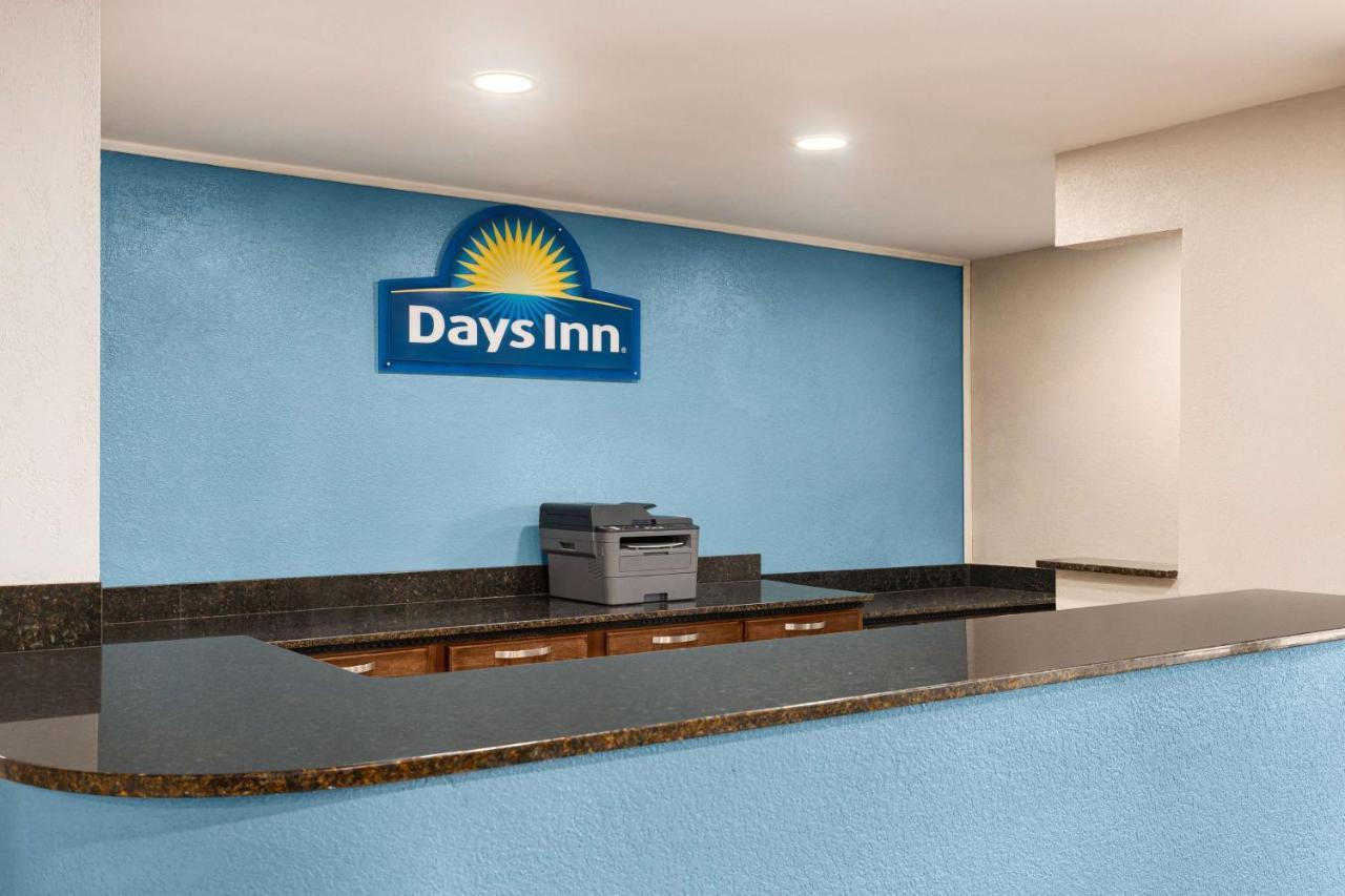 Days Inn By Wyndham Demopolis Exterior photo