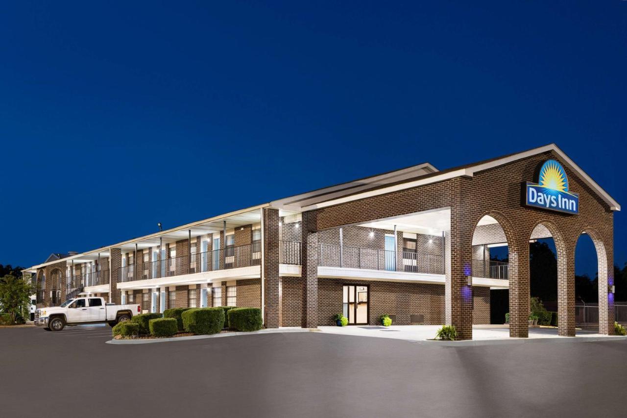 Days Inn By Wyndham Demopolis Exterior photo