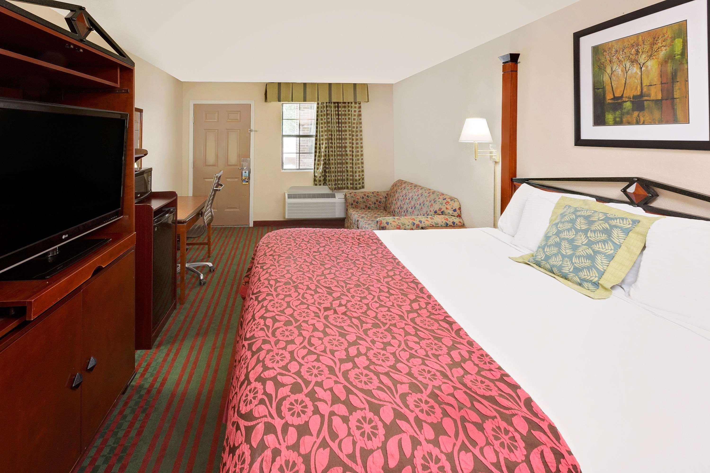 Days Inn By Wyndham Demopolis Exterior photo