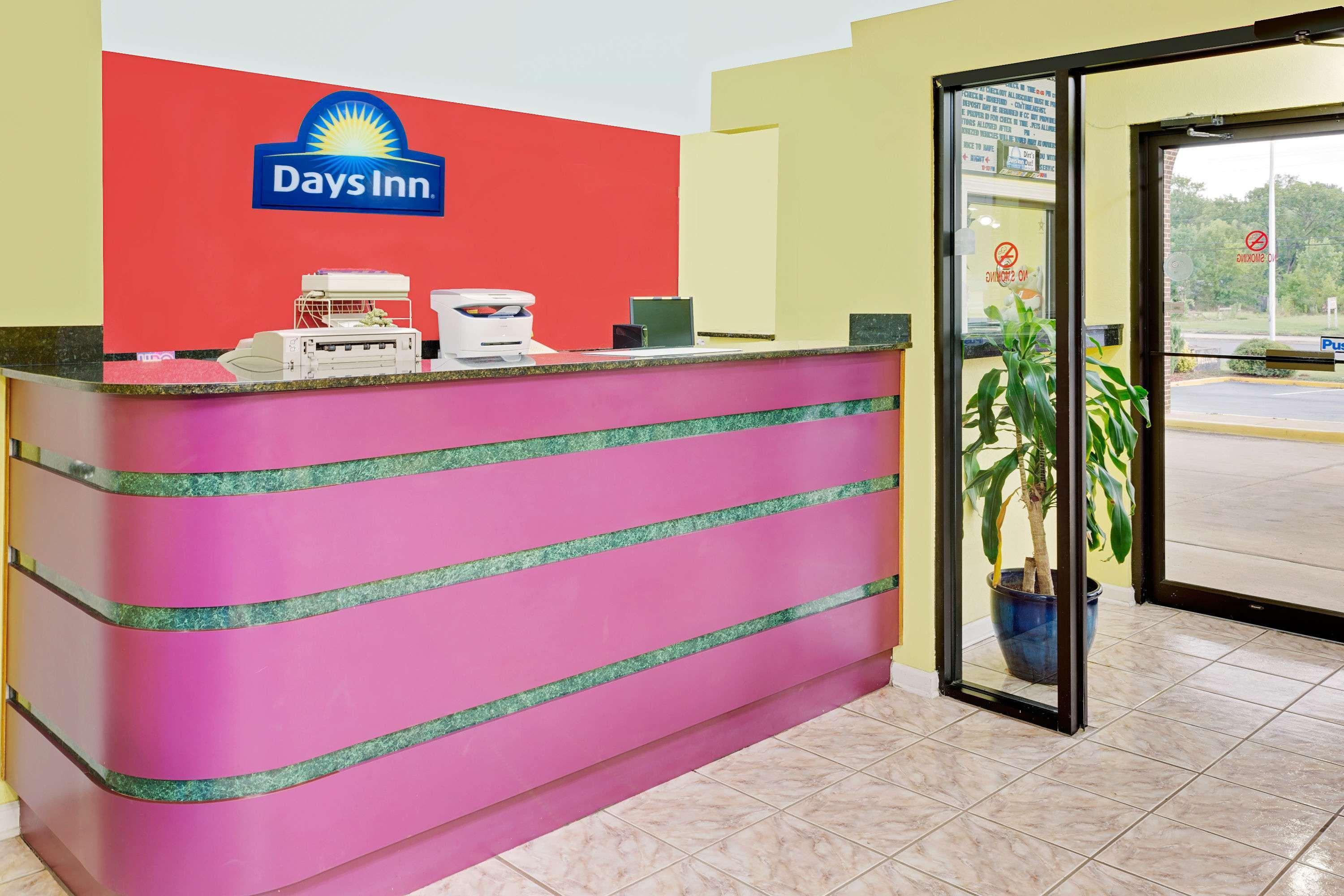 Days Inn By Wyndham Demopolis Exterior photo
